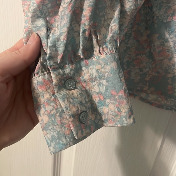 H&M tie front collared peasant top size small - Picture 5 of 5